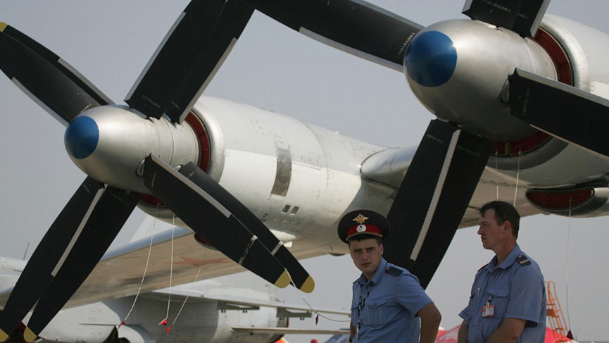 এই আট সেট প্রপেলার বিমানকে ঘন্টায় ৮০০ কিলোমিটার গতি দেয়- এএফপি