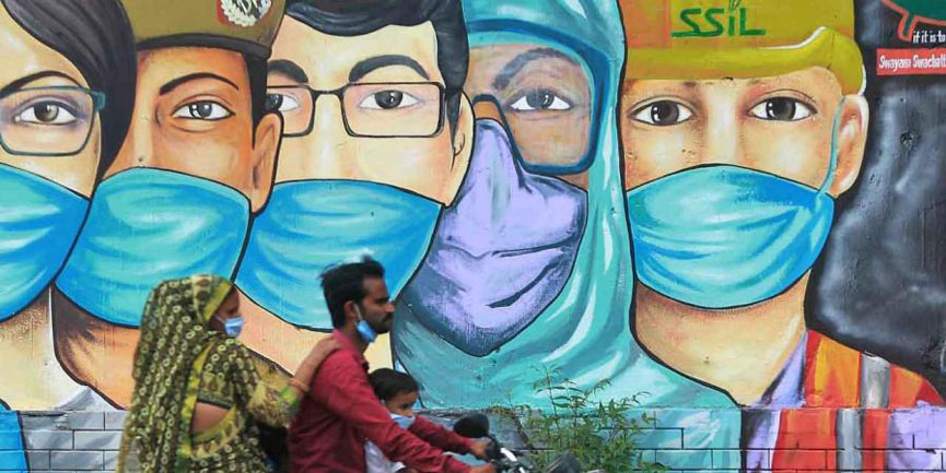 ভারতের আক্রান্তের তুলনায় মৃত্যু কম। এর কারণ দেশটির জনসংখ্যার একটি বড় অংশই তরুণ ও কম ওজনের। ছবি : ইন্টারনেট